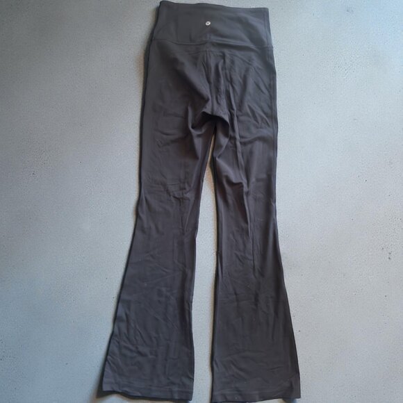 NEW Lululemon Groove Super-High-Rise Flared,  Black,  Size 6 - Picture 1 of 4